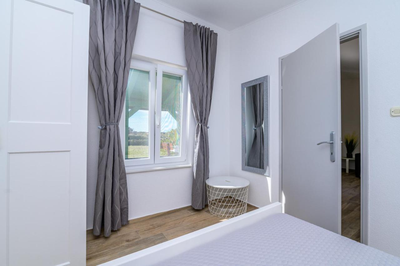 Krcina Holiday Home Cres Εξωτερικό φωτογραφία