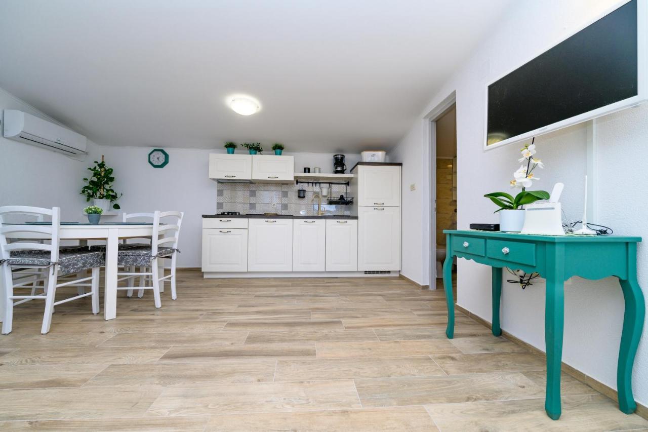 Krcina Holiday Home Cres Εξωτερικό φωτογραφία